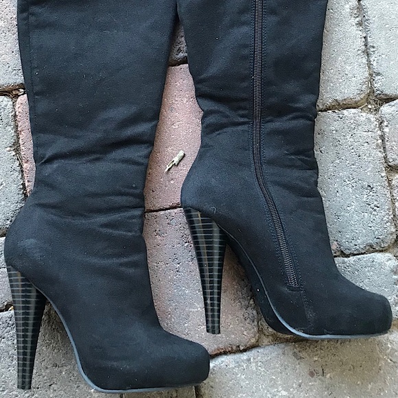 Micheal Antonio’s Black high heel boot - Picture 1 of 7